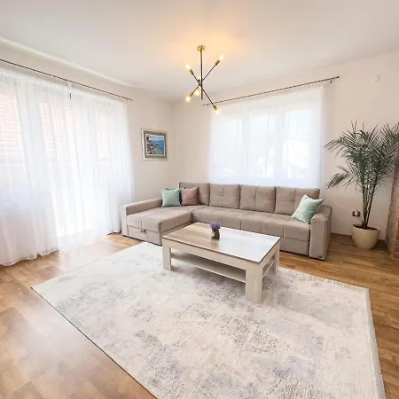 Luxurious And Cosy Brick - Free Private Parking Sarajevo