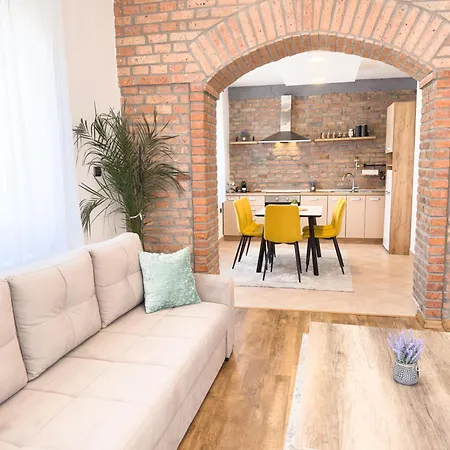 Luxurious And Cosy Brick - Free Private Parking 사라예보