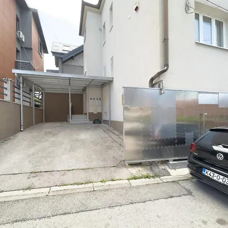 Apartment Luxurious And Cosy Brick - Free Private Parking